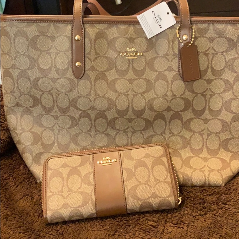 Coach Purse & Wallet
